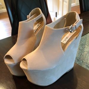 NWOT Tan Platform Wedges